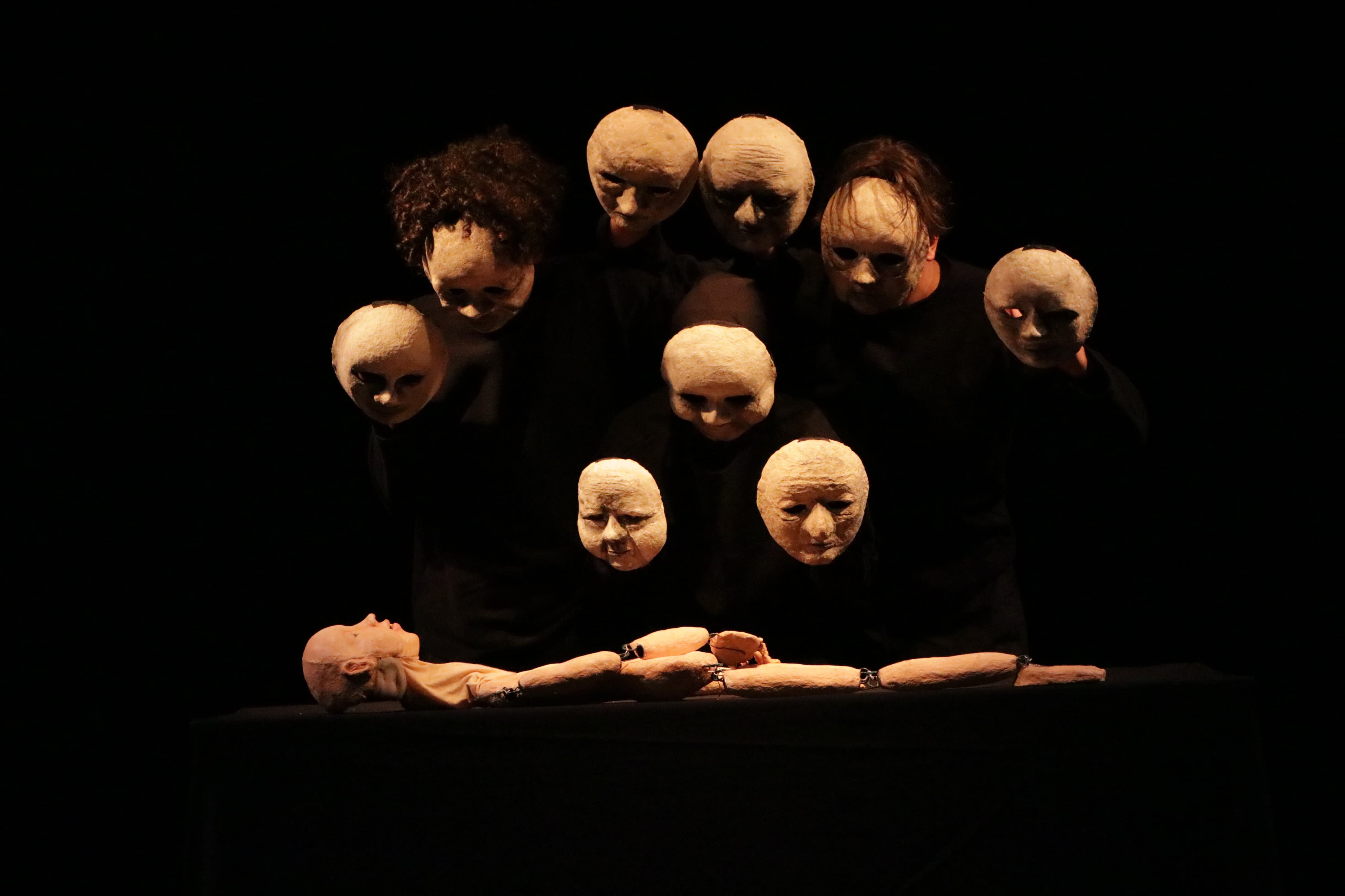 the-i-indide-me-(photo-from-the-show)